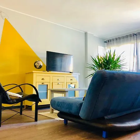 Golden Wave Surf Apartment