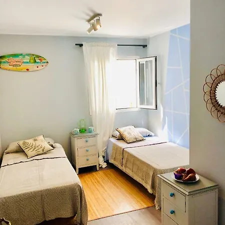 Golden Wave Surf Apartment