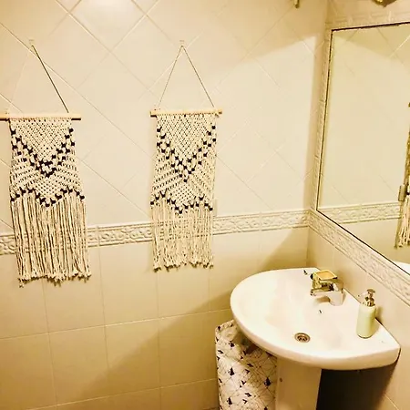Golden Wave Surf Apartment *